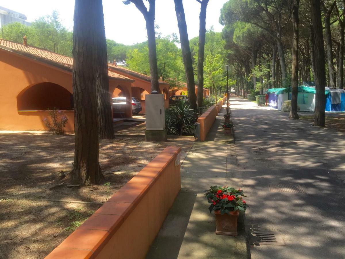 Dena Chalets - Lido Di Spina At The Beach Exterior photo